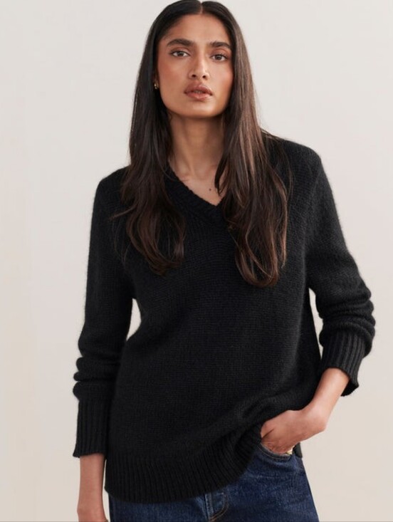 Jenni Kayne Sweaters - NWT Jenni Kayne Cashmere Kate V-Neck Black XS/Small Oversized